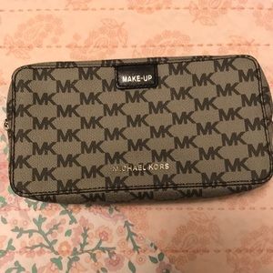 Michael Kors make-up bag